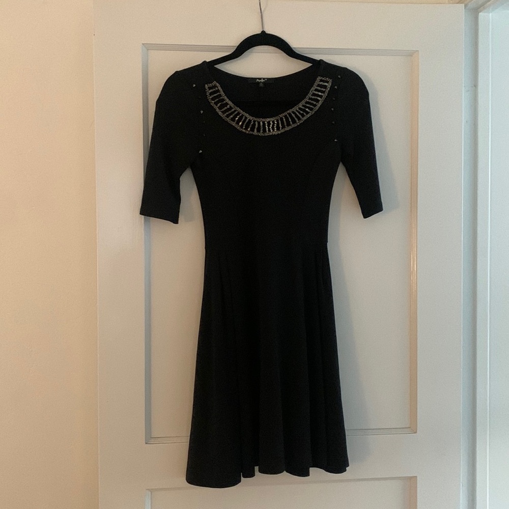 Black Dress w Beading Womens size small (Papaya)